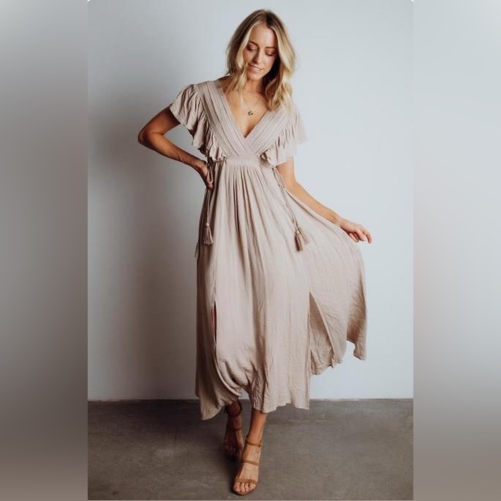 Elegant Cream Maxi Dress